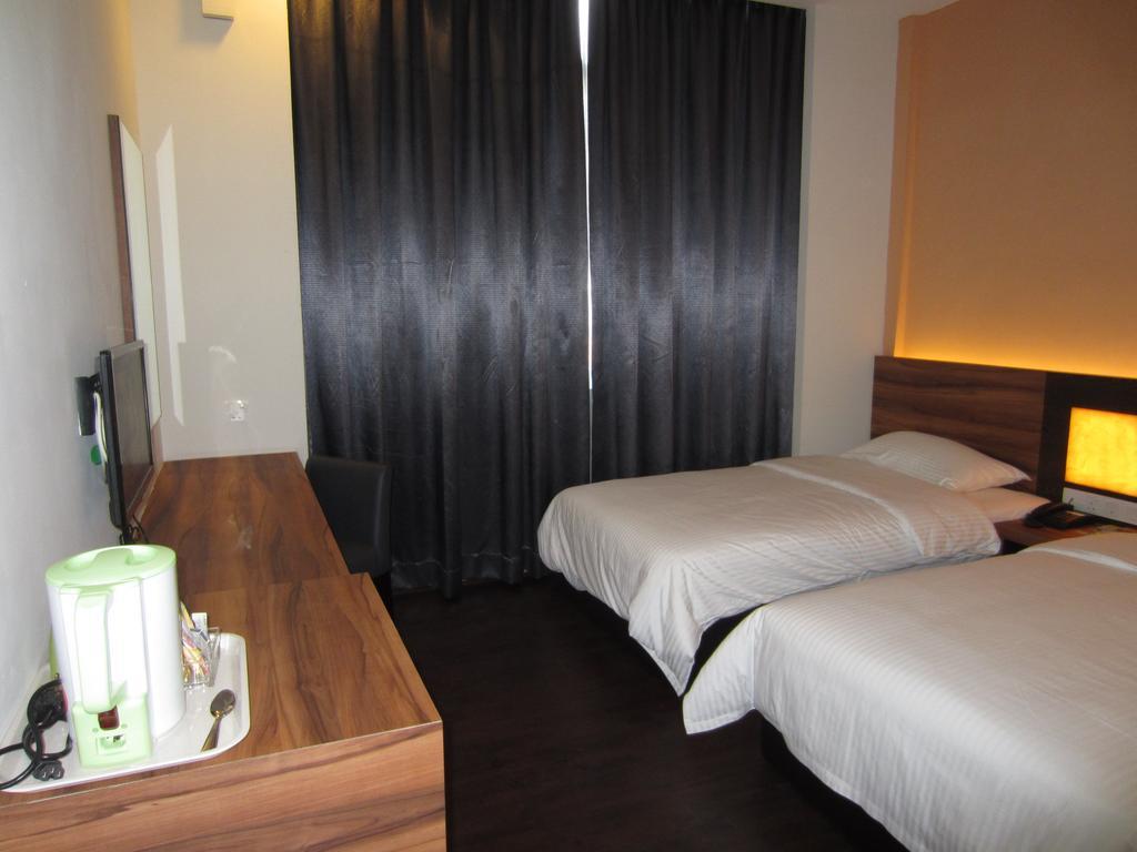 Waterfront Boutique Hotel Порт-Диксон Номер фото